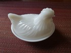 Vintage White Milk Glass Chicken Hen On A Nest Small 4 1 2  Candy Covered Dish