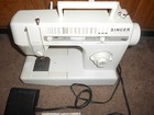 Vintage Singer Electronic Control Portable Sewing Machine  -  Works Well - Xx 1