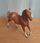 Breyer 3055 Classic Arabian Stallion Chestnut Sorrel With Grey Hooves Family Set