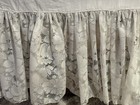 Vintage Chic White Floral Lace Bed Skirt Dust Ruffle   Full Double Tailored