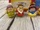 Fisher Price Little People Disney Snow White Cottage Y3723   5 Dwarfs Figures
