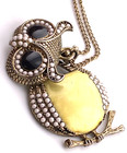 Vintage Moving Head Enamel Owl Pendant Chain 26    Gold Tone Necklace  009-049