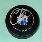 Connor Mcdavid Signed Edmonton Oilers Official Game Puck W  Beckett Loa  bas 