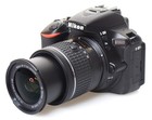 Nikon D5600 Dslr Camera   18-55mm Lens Wi-fi Bluetooth Sandisk