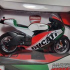 Maisto Ducati Word Cycle Series Italy  1 6 Scale Motorcycle