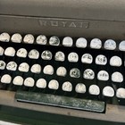 Vintage Royal Quiet De Luxe Typewriter Green Keys Portable Carrying Case