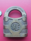 Vtg Small  yale   Towne Brass Padlock W  2 Keys    fab Condition Works Great Look 