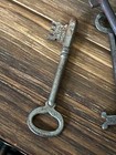 Lot Of 5 Antique Vintage Skeleton Keys - 3 25    2 25  Small Scrolls