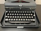 Vtg 1940s Royal Quiet Deluxe Portable Typewriter W  Hard Carrying Case A-1266492
