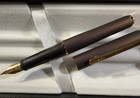Sheaffer - Agio Compact Fountain Pen - Plasma   Gold - Medium Nib - New In Box