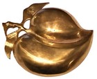 Rare Vintage - Peach Apple Fruit Heavy Brass Cigar Cigarette  Ashtray- Hong Kong