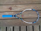 Wilson Blx Juice 100s Tennis Racket - 4 3 8  Grip - 100 Sq  In  - Dampner