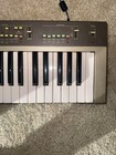 Yamaha Ps-25 Electronic Digital Keyboard Portable Silver Works Great 