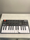 Akai Professional Mpk Mini Play 25-key Usb Keyboard Controller Turns On