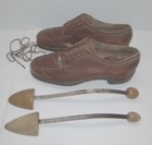 Vintage Pair Of Women   s Leather Footjoy Field And Flint Co  Golf Shoes