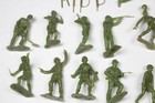 Louis Marx Toy Army Men Lot Of X28 Including Weapons 2  Green Vintage