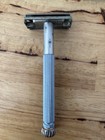Vintage Lady Gillette Blue Starburst Double Edge Razor   Original Case