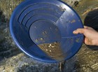 Se 12 Inch Gold Panning Pan - Dual Riffles For Easier Mining And 12   Blue