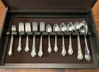 88 Pcs Oneida Deluxe Kennett Square Stainless Flatware Set Knives Frks Spns Exc