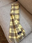 Beautiful Burberry Lime Green 100  Cashmere Scarf  54 Inches