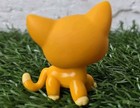 Littlest Pet Shop   855 Orange Yellow Short Hair Cat Purple Moon Eyes