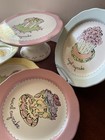 Set Of 4 Rosanna Cupcake Dessert Plates And Matching Cake Pedestal Nwob