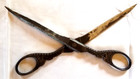 Antique Vtg 9 25  Ornate Handle Victorian Scrollwork Shears Sewing Scissors Read