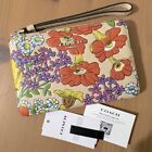 Nwt Coach Ivory Small Corner Zip Wristlet With Floral Print Cr946