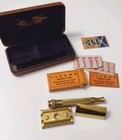 Old Vintage 1920 s Gillette Gold Plated Ball End Comb Safety Razor   Case