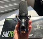 Shure Sm7b Cardioid Dynamic Vocal Microphone - Complete In Box Excellent