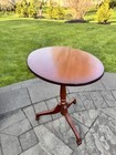 Vintage The Bombay Company Tilt Top  Oval End Side Accent Table H20 5xl19xw14 5   
