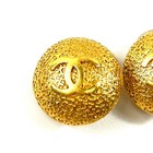 Chanel 96p Cc Coco Logo Earrings Round Gold Vintage Authentic Accessory Japan