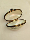 Vintage  Small Mother Of Pearl Shell Trinket Or Pill Box Hinged Delicate  1241