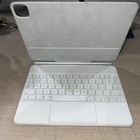 Apple A2261 11  Magic Keyboard Ipad Pro White