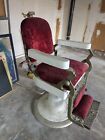 Antique E  Berninghaus Co  Barber Shop Chair Goos Condition Just Needs Cleaned 