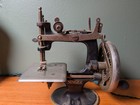 Singer Antique Sewing Machine Black Metal Hand Crank Pre-1930