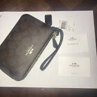Nwt Coach F66506 Signature Pvc Double Corner Zip Wristlet Brown black