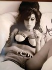 Amy Winehouse Signed 8x10 Coa W  Matching Numbered Sticker 
