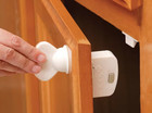Set Of 4 Safety First Magnetic Locking Cabinet Locks  magnetic Lock   Latch 