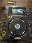 Pair Of Pioneer Cdj 2000 Multi Turntables   Djm800  Professional Mixer Read