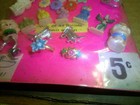 Vintage Display 5c Card Dolls Of All Nations  Charms  Rings    Etc No  13