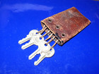 Lot Of Four Vintage Master Keys  3505x2  5230   1  In A Leather Key Case