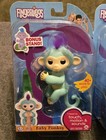  2  New Wowwee Fingerlings Interactive Baby Monkey Bella  Zoe Bonus Stands 
