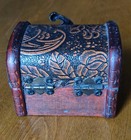 Vintage-style Antique Wooden Jewelry Box Mini Treasure Chest Brass Latch