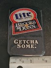 1993 Brooks   Dunn Lite Beer  getcha Some  Advertising Pin Button Collectible