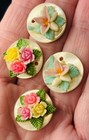Vintage Buttons Lot 1950s Mother Of Pearl 3d Floral Crafting  Sewing