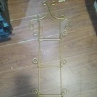 Gold Metal Wall Mount Plate Holder Rack Holds 4 Plates Nice Color Used Once 