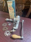 Universal Food Meat Chopper  Grinder  Climax 1551  Self Sharpener  Vintage Nice 