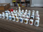Lot Of Vintage Thimbles Mostly Porcelain Some Wooden Souvenir