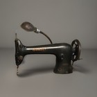 Singer Antique Treadle Sewing Machine Original 1930 Model Number Ad189130